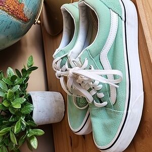 VANS Old Skool size 6,5 lace up sneaker mint green